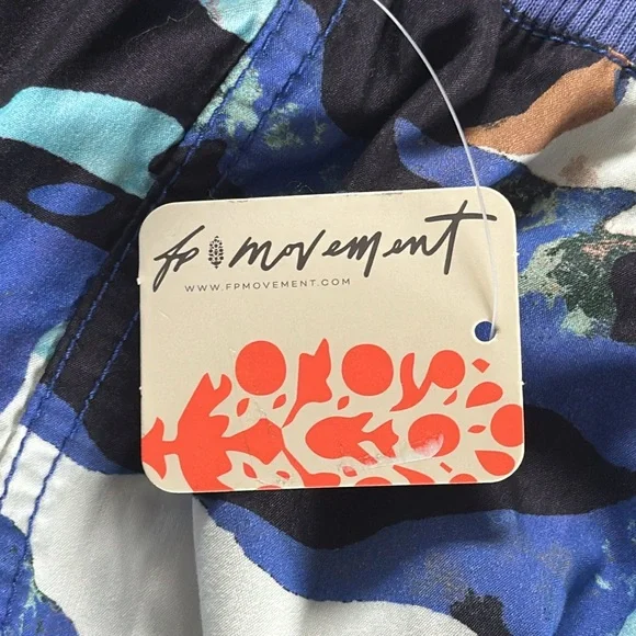 New!! FP Movement Mesmerize Me Print Cargo Pants - Picture 9 of 9